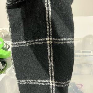 Black and White Plaid Blanket Scarf